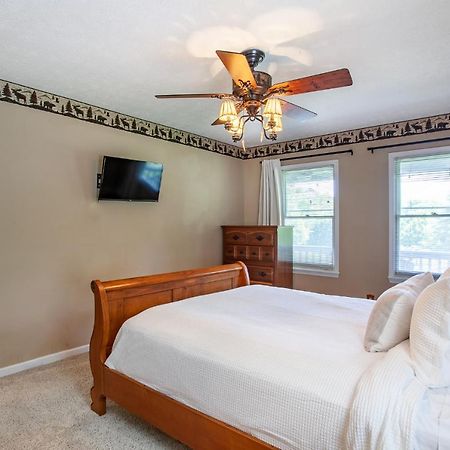 Ole Smoky Bnb - Game Room, Hot Tub, Mtn Views! Pigeon Forge Exterior photo